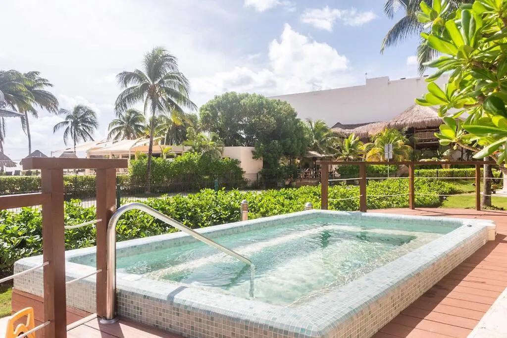Apartment Amazing Beach Front Condo At Elements Playa Del Carmen